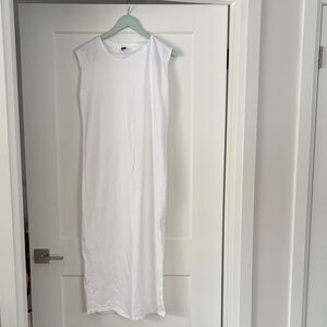 Old Navy Classic White T-shirt dress size Small- new never worn